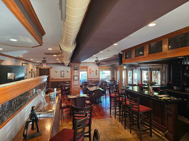 More Photos Of 8116 S Archer Ave, Willow Springs Restaurant For Lease