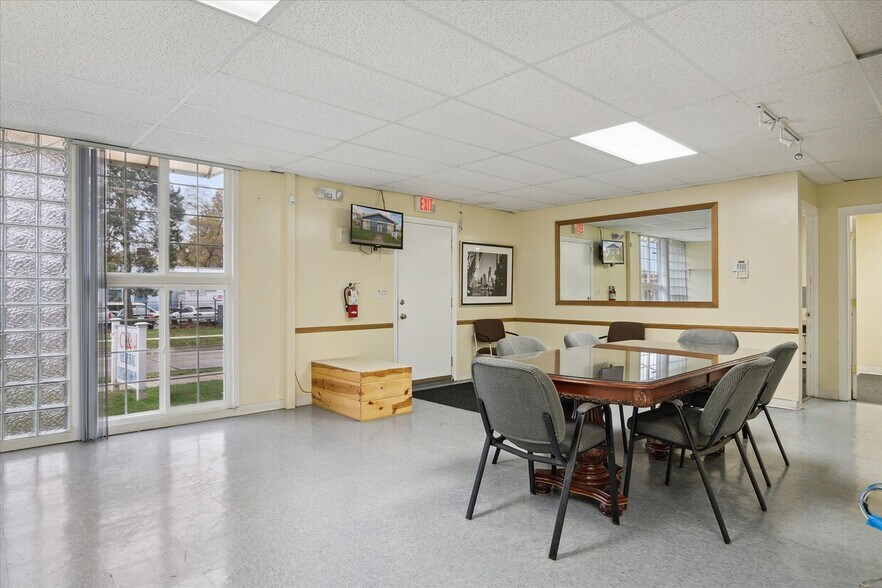 More Photos Of 22610 Rosewood St, Oak Park Office Residential For Sale
