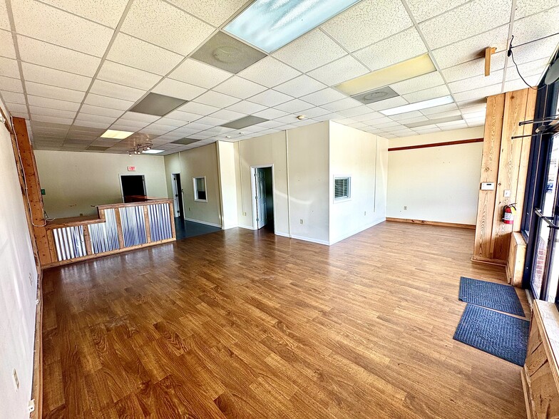 More Photos Of 3600 S Oates St, Dothan General Retail For Lease