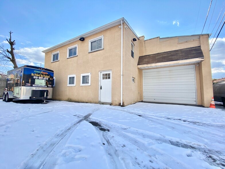 More Photos Of 8329 Delaware Ave, Upper Darby Service For Sale