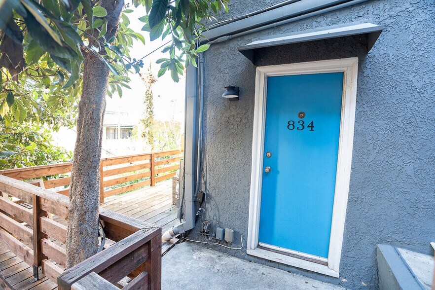 More Photos Of 834 Laguna Ave, Los Angeles Apartments For Sale