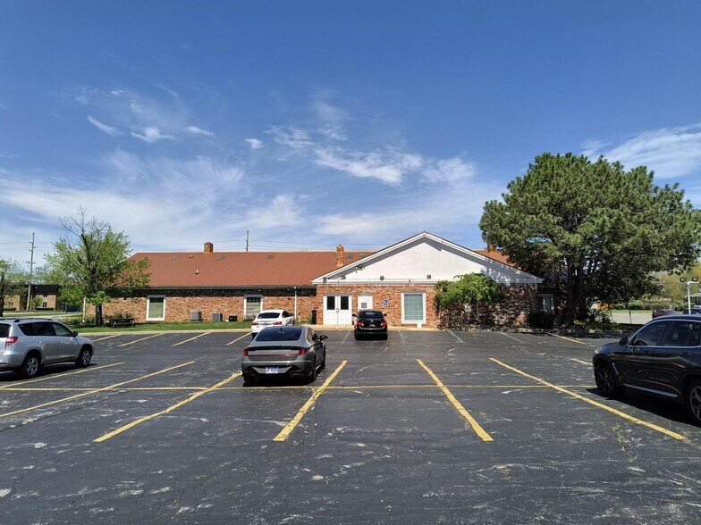 More Photos Of 3100 45th St, Highland Medical For Sale
