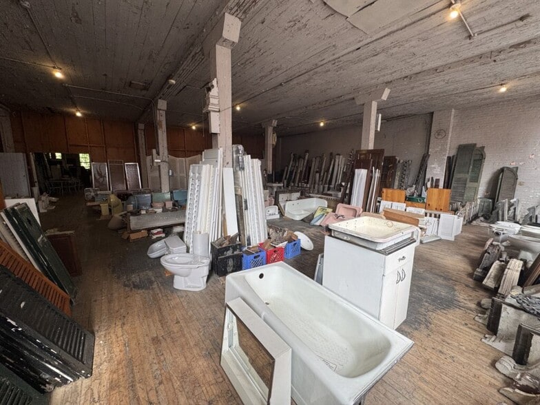 More Photos Of 20 S Ontario St, Toledo Office For Sale