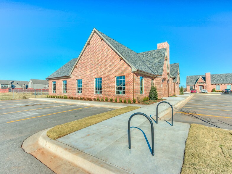 More Photos Of 2240 NW 36th Ave, Norman Medical For Sale
