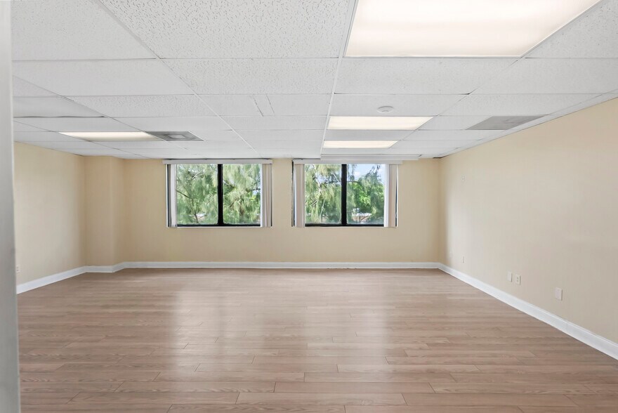 More Photos Of 3201 Griffin Rd, Fort Lauderdale Loft Creative Space For Lease
