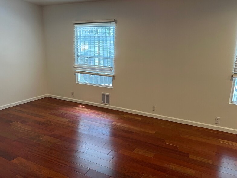 More Photos Of 1100 Clay St, San Francisco Apartments For Sale