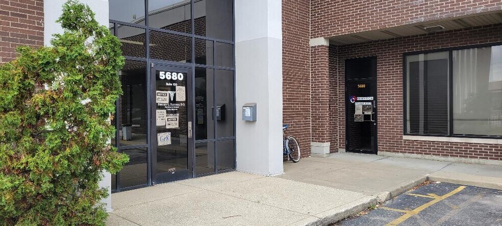 More Photos Of 5680 S Archer Ave, Chicago Loft Creative Space For Lease