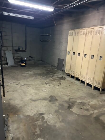 More Photos Of 2500 Spring Grove Ave, Cincinnati Warehouse For Sale