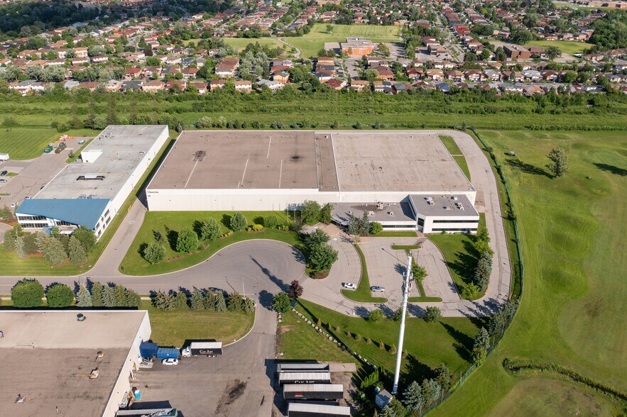 More Photos Of 156 Parkshore Dr, Brampton Warehouse For Lease