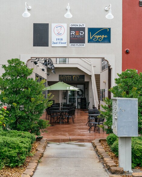 More Photos Of 1914 4th St N, Saint Petersburg Storefront Retail Office For Lease