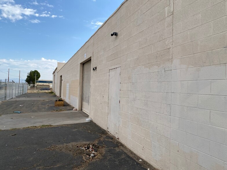 More Photos Of 44820 Yucca Ave, Lancaster Warehouse For Sale