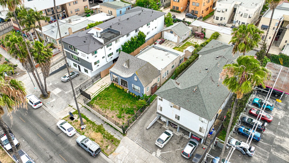 More Photos Of 241 N Catalina St, Los Angeles Land For Sale