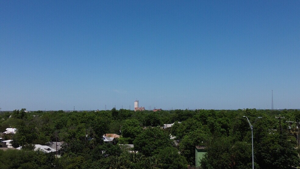 More Photos Of 1010 Hoefgen Avenue, San Antonio Land For Sale