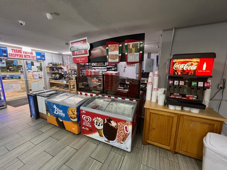 Primary Photo Of 17948 LA Highway 42, Livingston Service Station For Sale