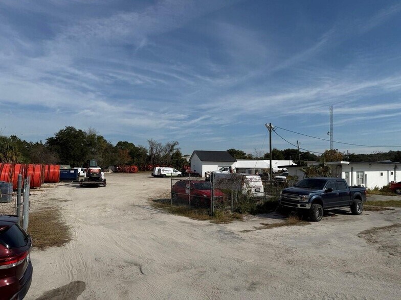 More Photos Of 2720 NE 20th Way, Gainesville Warehouse For Sale