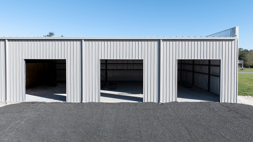 More Photos Of 372 SW Windswept Gln, Lake City Warehouse For Sale