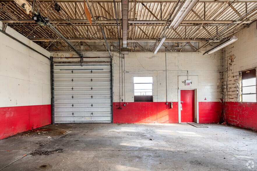 More Photos Of 1100 N Main St, Fostoria Warehouse For Sale