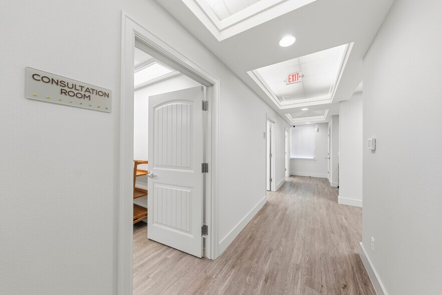 More Photos Of 1205-1350 Plaza Blvd, Central Point Freestanding For Lease