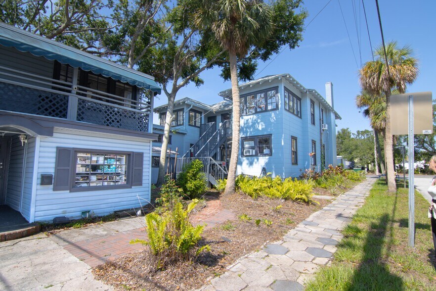 More Photos Of , Saint Petersburg General Retail For Sale