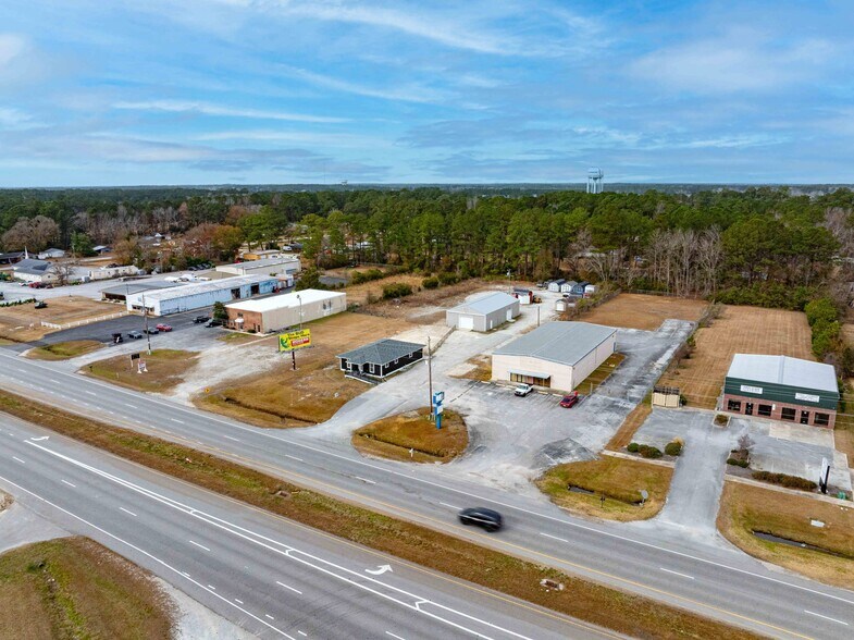 More Photos Of 3261 New Bern Hwy, Jacksonville Light Distribution For Lease