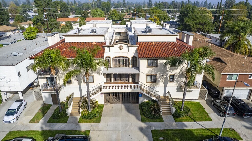 More Photos Of 17115 Chatsworth St, Granada Hills Apartments For Sale