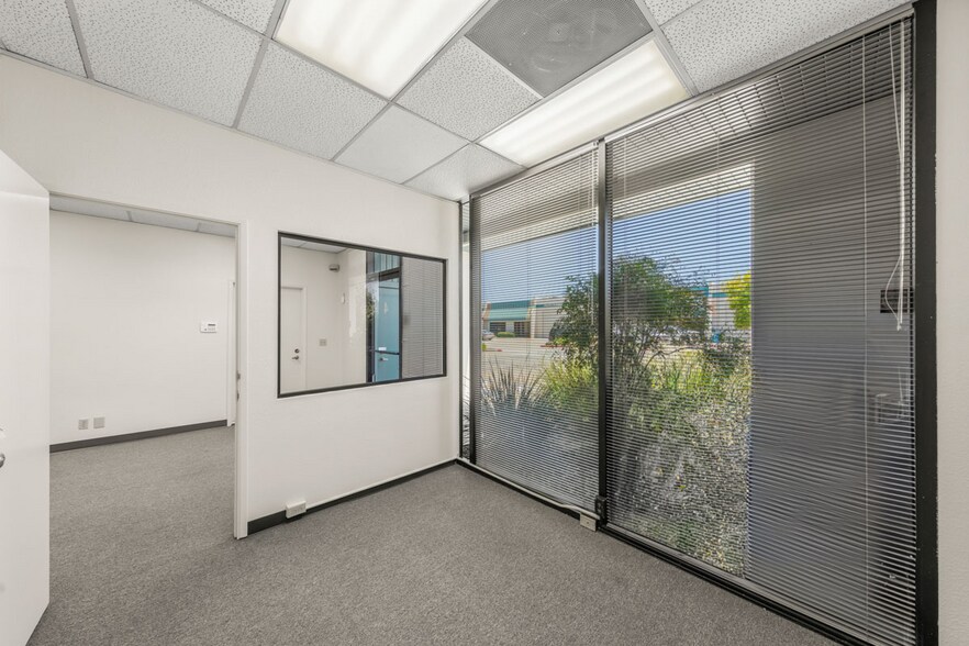 More Photos Of 1100 Industrial Rd, San Carlos Research And Development For Lease