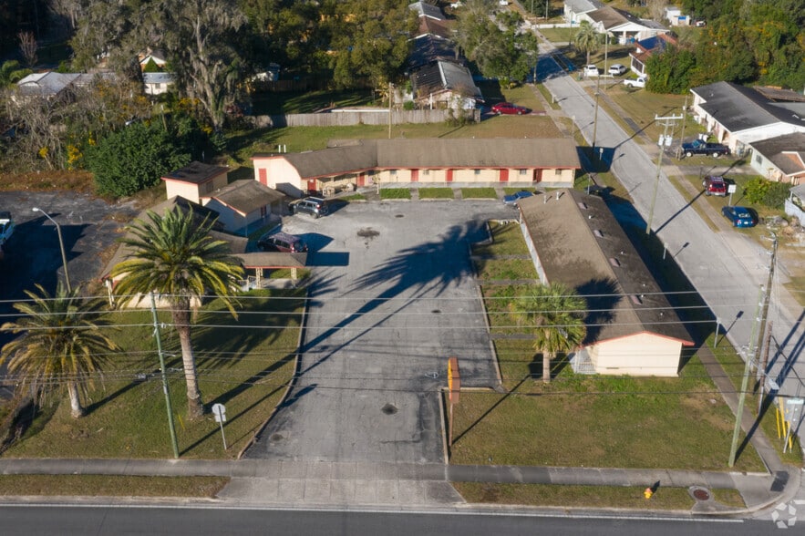 More Photos Of 1340 N Woodland Blvd, Deland Hotel For Sale