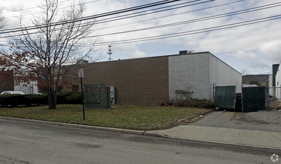 More Photos Of 100 Nancy St, West Babylon Warehouse For Lease