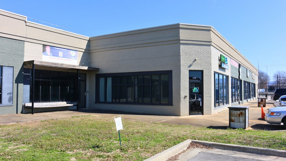 More Photos Of 2007 Memorial Pky NW, Huntsville Unknown For Lease