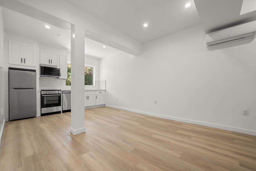 More Photos Of 8419-8425 S Western Ave, Los Angeles Apartments For Sale