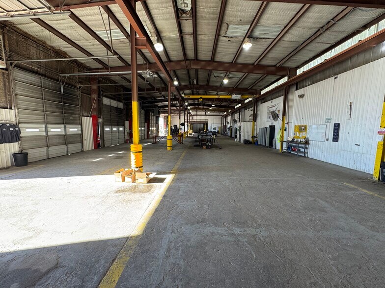 More Photos Of 3930 S County Road 1290, Odessa Warehouse For Lease