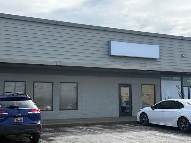 More Photos Of 7334 Crater Lake Hwy, White City Storefront For Lease