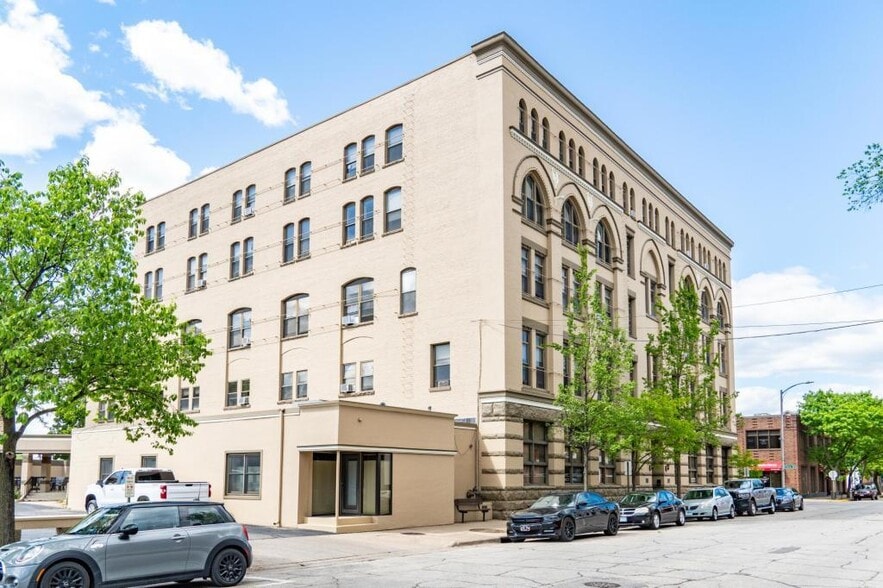 More Photos Of 157 W 3rd St, Winona Apartments For Sale