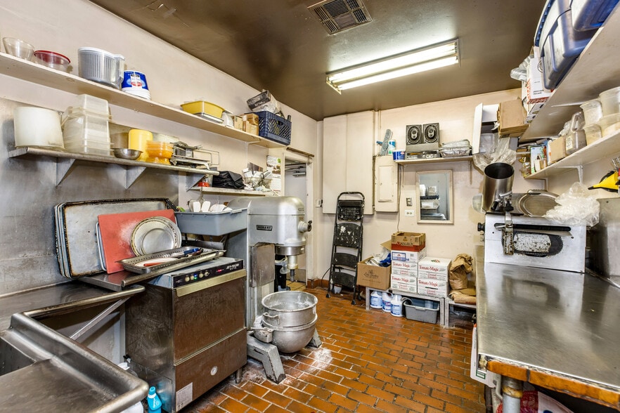 More Photos Of 5544 W 119th St, Inglewood Restaurant For Lease