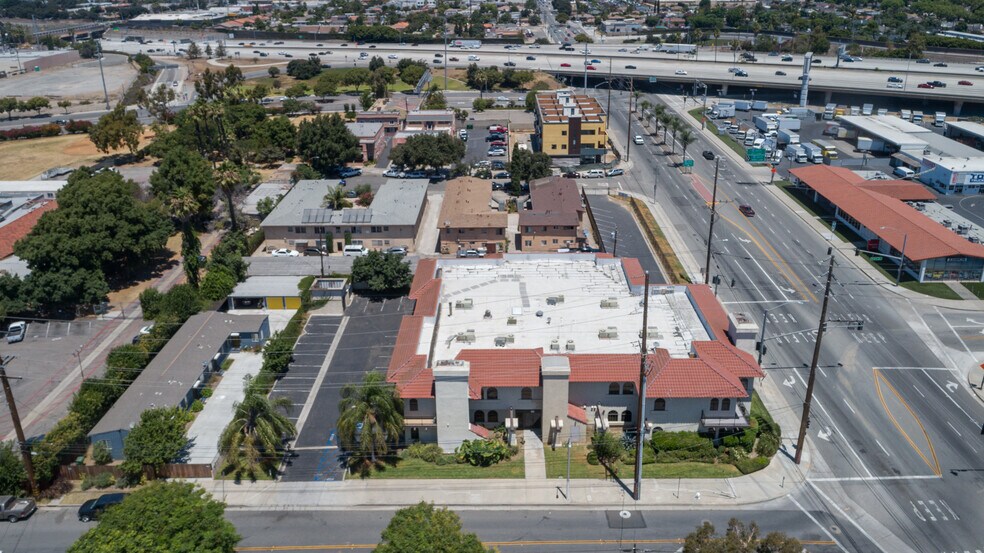 More Photos Of 902 N Grand Ave, Santa Ana Medical For Sale