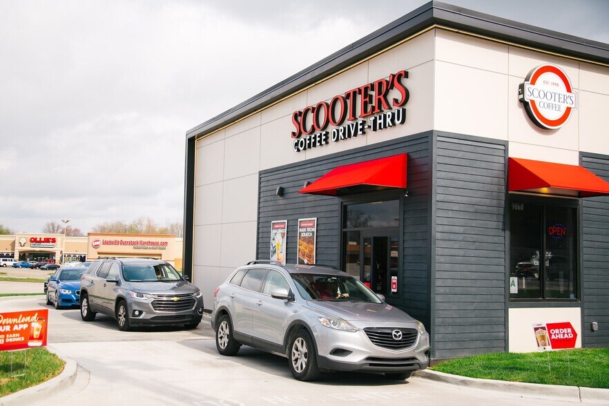 Primary Photo Of 9060 Dixie Highway, Louisville Fast Food For Sale