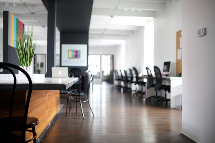 More Photos Of 321 S Jefferson St, Chicago Storefront Retail Office For Lease