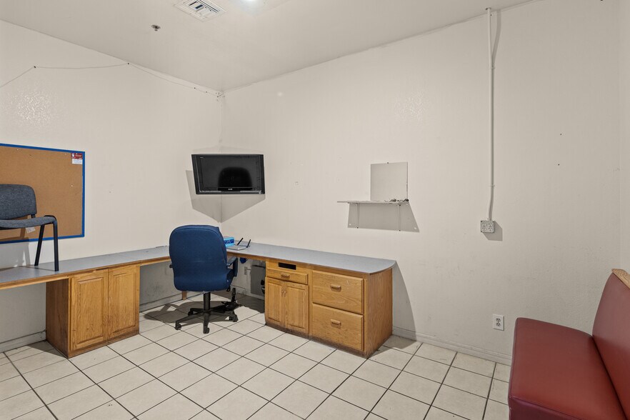 More Photos Of 1481 AZ-89A Hwy, Clarkdale Specialty For Sale