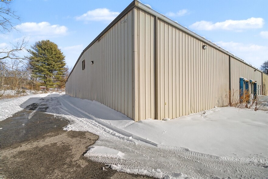 More Photos Of 688 Route 17K, Montgomery Warehouse For Lease