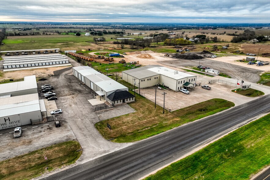 More Photos Of 2762 State Highway 21 E, Caldwell Warehouse For Lease