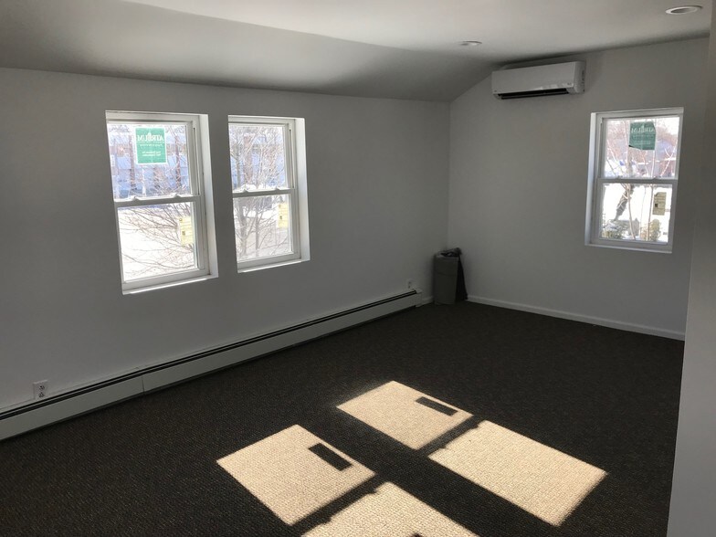 More Photos Of 760-764 Middle Country Rd, Selden General Retail For Lease