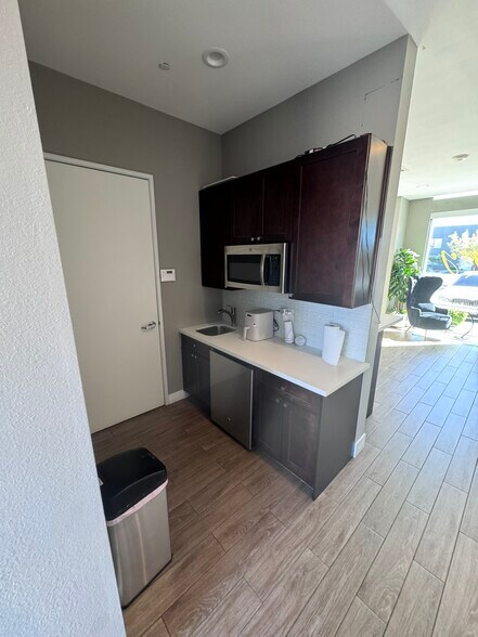 More Photos Of 7336 W Post Rd, Las Vegas Loft Creative Space For Lease