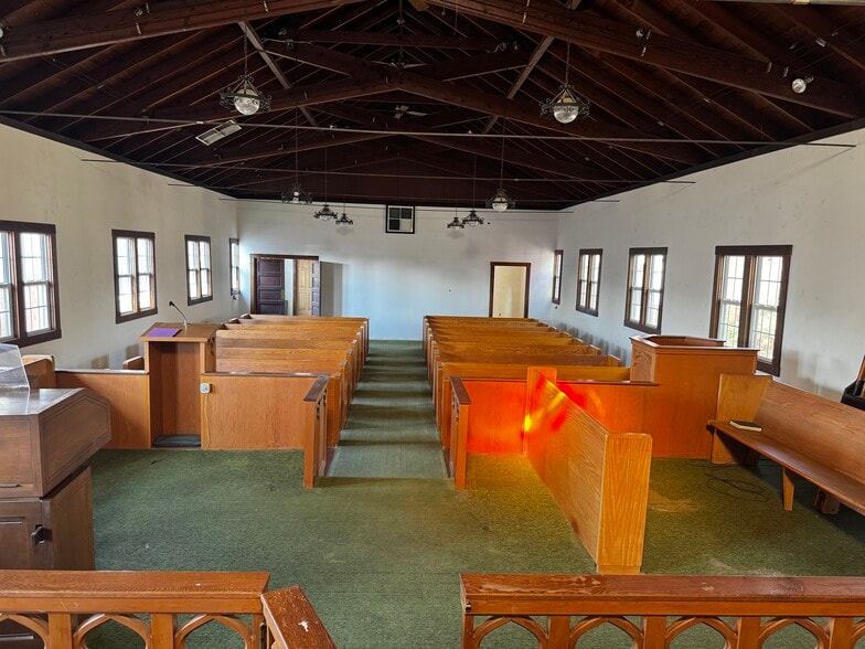 More Photos Of 600 E Hermosa St, Lindsay Religious Facility For Sale