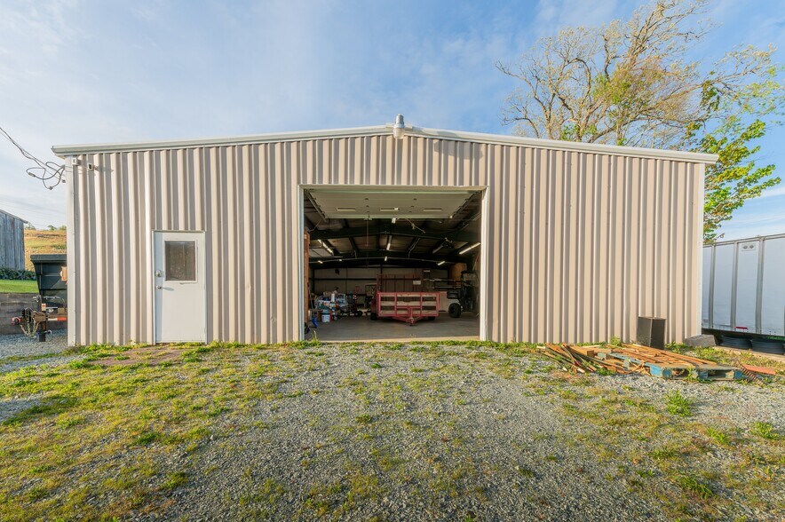 More Photos Of 7371 Old US 421, Deep Gap Industrial For Lease