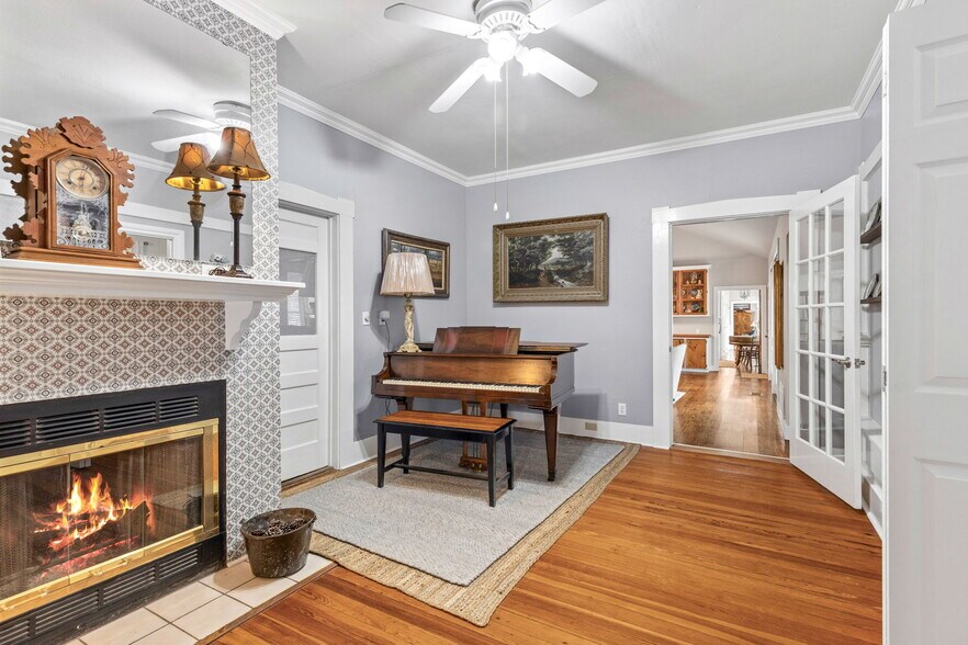 More Photos Of 2 FM 289, Comfort Specialty For Sale