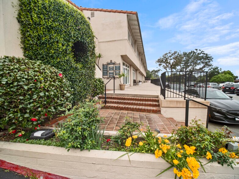 More Photos Of 316-348 Tejon Pl, Palos Verdes Estates Storefront Retail Office For Sale