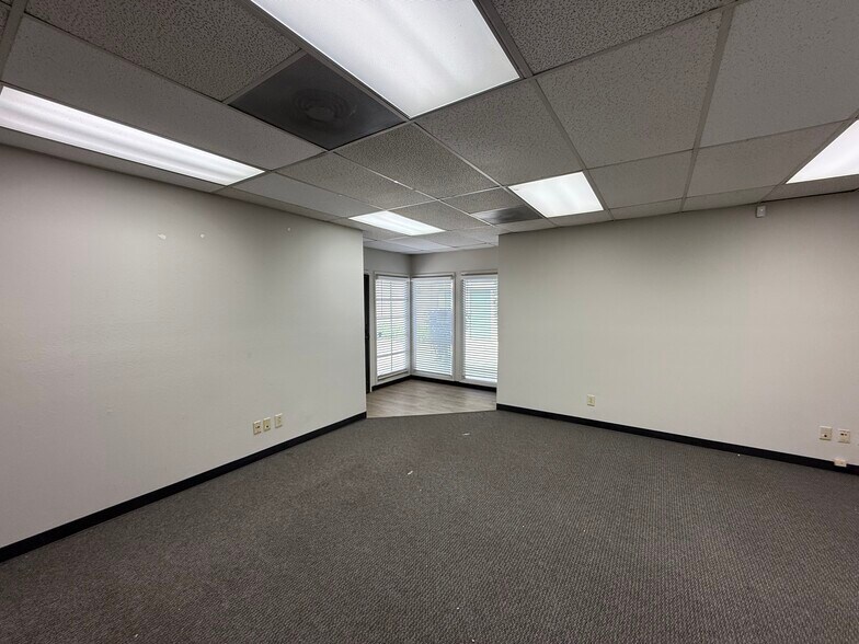 More Photos Of 2130 N Winery Ave, Fresno Office For Lease