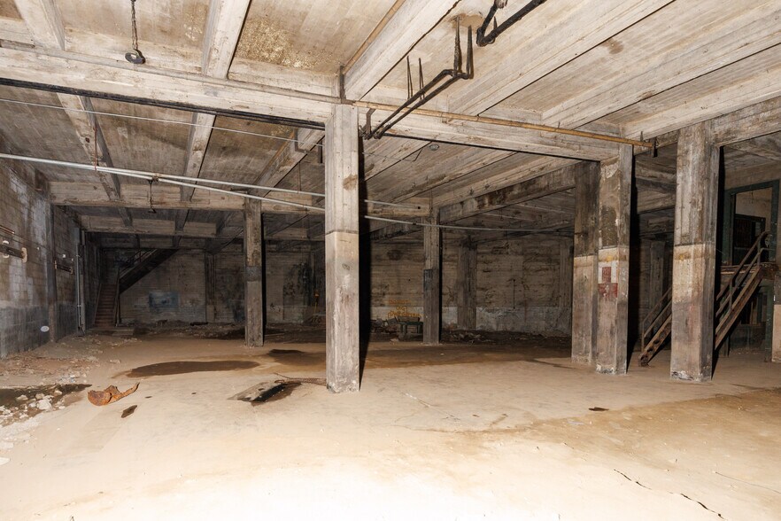 More Photos Of 417 S Hill St, Los Angeles Office For Sale