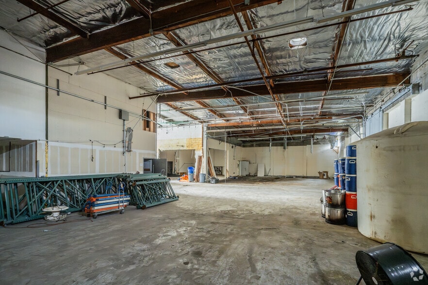 More Photos Of 2080 Belgrave Ave, Huntington Park Warehouse For Sale