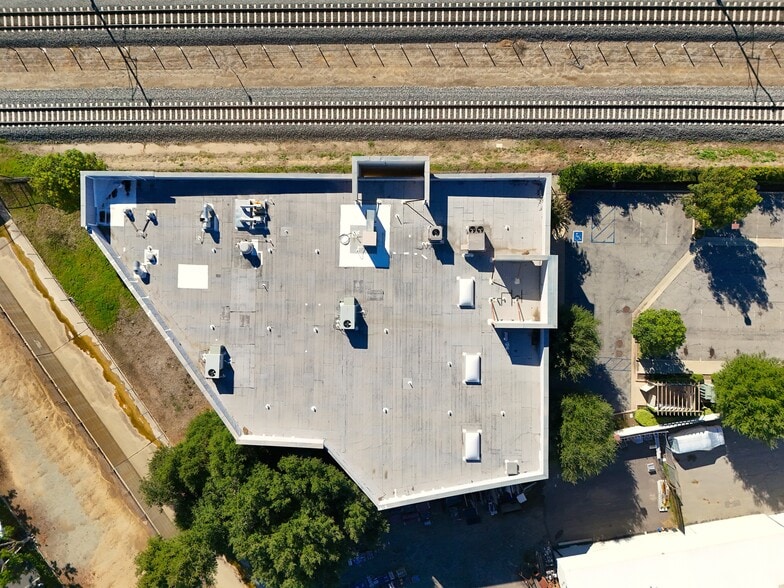 More Photos Of 1950 Walker St, La Verne Distribution For Sale